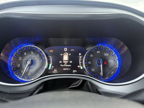 Used 2018 Chrysler Pacifica Touring-L Plus w/ S Appearance Package image 20