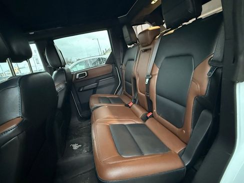 Used 2024 Ford Bronco Outer Banks image 4