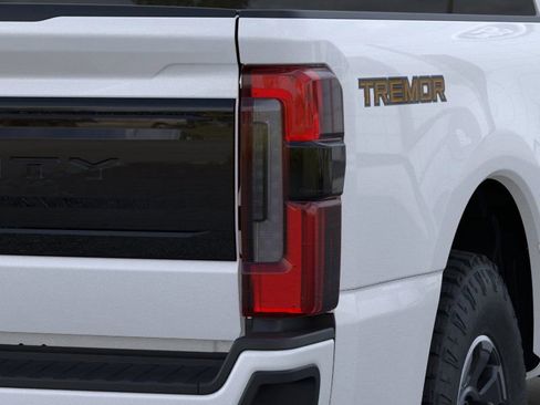 New 2025 Ford F250 Platinum w/ Tremor Off-Road Package image 21