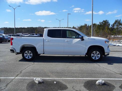 Used 2025 Chevrolet Silverado 1500 LT AWD/4WD image 6