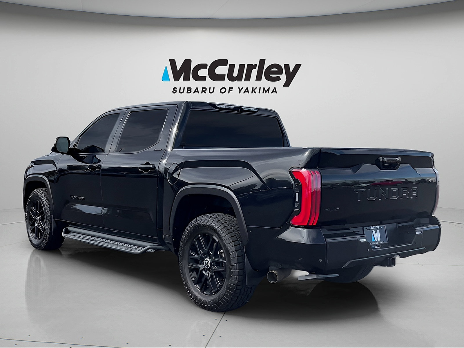 Used 2024 Toyota Tundra Limited AWD/4WD image 7