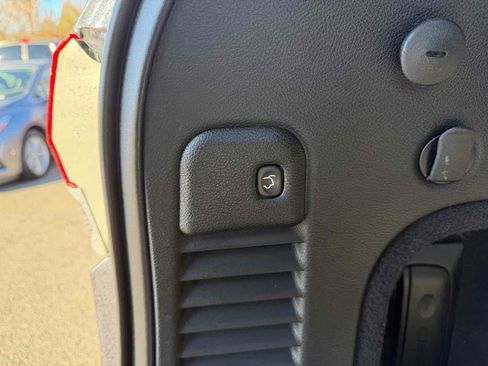 Used 2015 Jeep Grand Cherokee Limited image 34