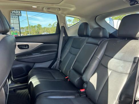 Used 2018 Nissan Murano SL w/ Moonroof Package image 5