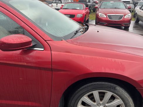 Used 2011 Chrysler 200 Touring image 7