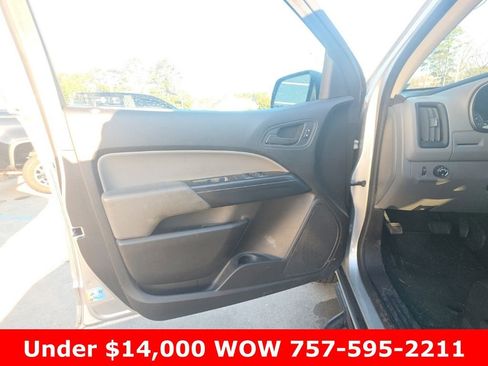 Used 2017 GMC Canyon 2WD Crew Cab w/ Convenience Package image 7