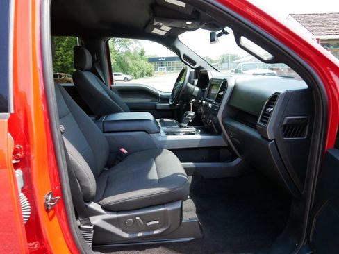 Used 2019 Ford F150 XLT w/ Equipment Group 302A Luxury AWD/4WD image 8