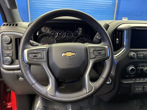 Used 2022 Chevrolet Silverado 1500 LT AWD/4WD image 14
