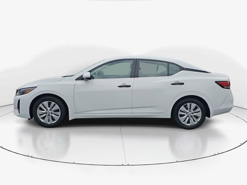 Used 2025 Nissan Sentra S FWD image 7