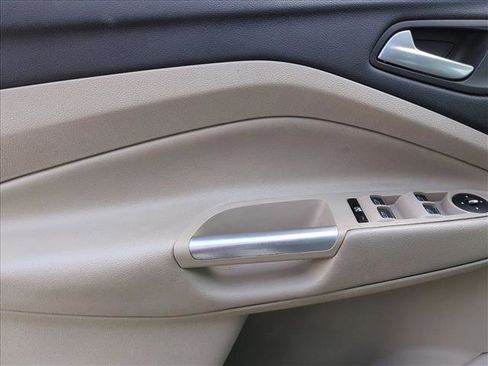 Used 2013 Ford C-MAX SEL image 9