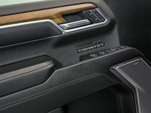 Used 2022 Chevrolet Silverado 1500 High Country w/ LPO, Dark Essentials Package AWD/4WD image 10