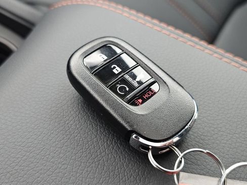 Certified 2025 Honda Pilot TrailSport image 41