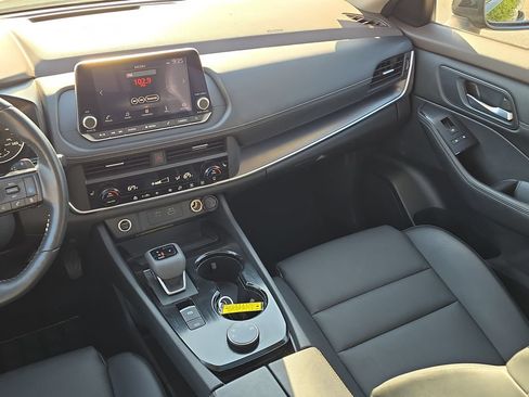 Used 2023 Nissan Rogue SV w/ SV Premium B Package AWD/4WD image 28
