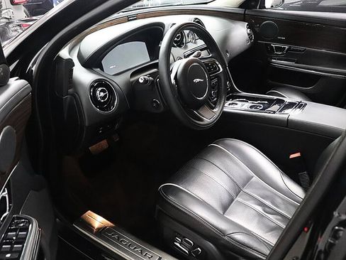 Used 2015 Jaguar XJ L Portfolio RWD image 10