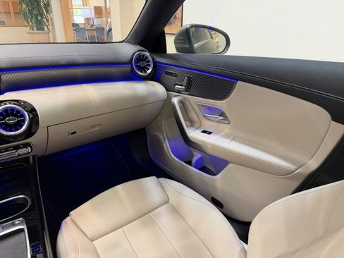 Used 2025 Mercedes-Benz CLA 250 image 10