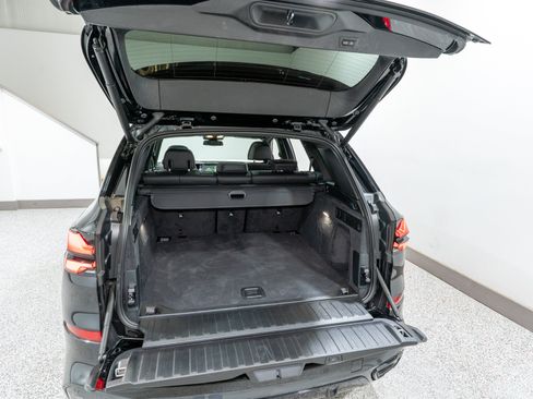 Used 2025 BMW X5 xDrive40i w/ M Sport Package AWD/4WD image 32