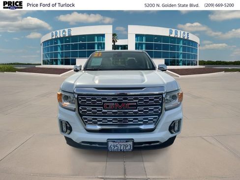 Used 2021 GMC Canyon Denali image 2