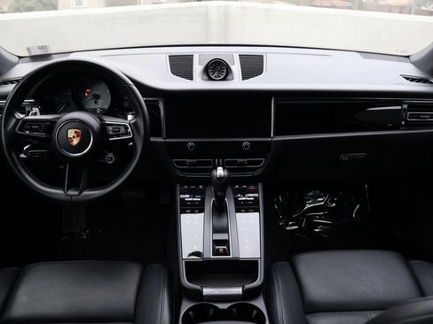 Certified 2022 Porsche Macan S image 22