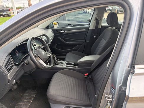 Used 2024 Volkswagen Jetta S FWD image 2