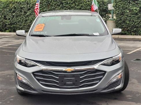 Used 2024 Chevrolet Malibu LT image 3