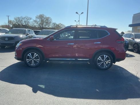 Used 2017 Nissan Rogue SL w/ SL Premium Package image 2