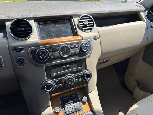 Used 2014 Land Rover LR4 HSE AWD/4WD image 44
