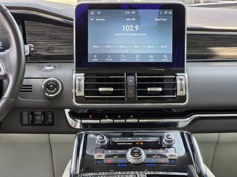 Used 2020 Lincoln Navigator Black Label AWD/4WD image 9