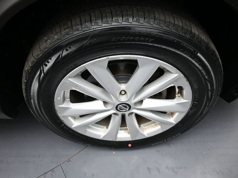 Used 2019 Nissan Rogue Sport SV image 13