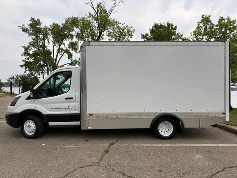 Used 2019 Ford Transit 350 156 DRW RWD image 8
