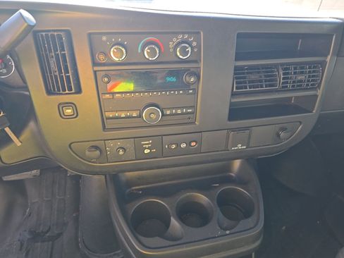 Used 2023 GMC Savana 2500 Extended RWD image 12