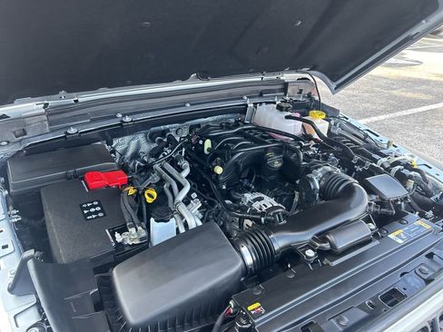 Certified 2024 Jeep Gladiator Sport image 17