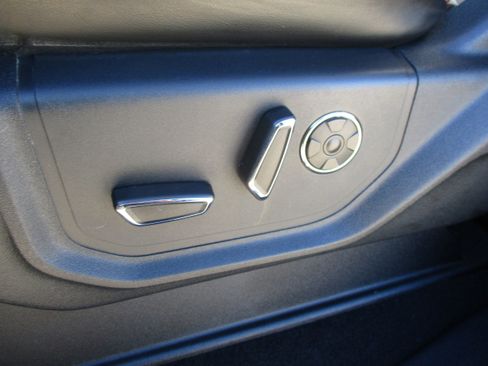 Used 2020 Ford F250 Platinum w/ FX4 Off-Road Package image 47