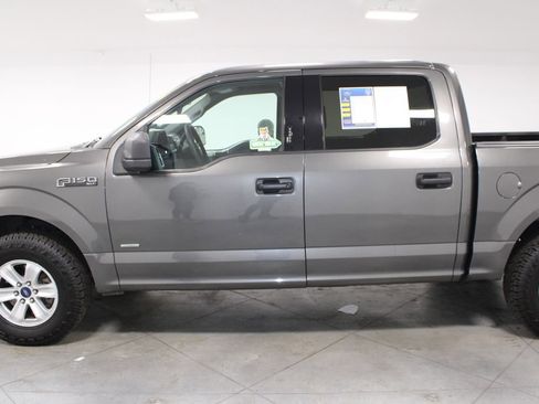 Used 2016 Ford F150 XLT image 6
