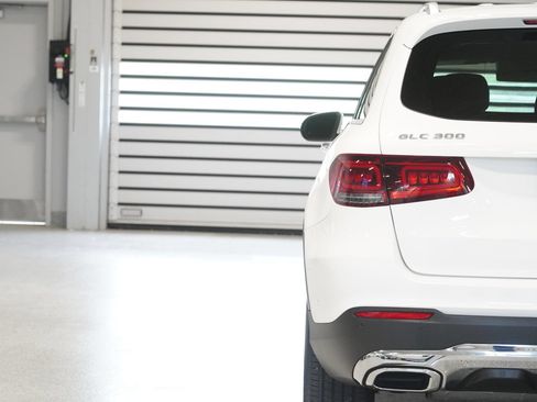 Certified 2022 Mercedes-Benz GLC 300 4MATIC image 9