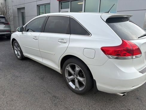 Used 2012 Toyota Venza Limited image 3