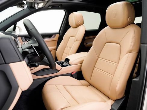 New 2026 Porsche Cayenne image 5