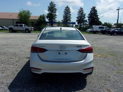 Used 2019 Hyundai Accent SE FWD image 6