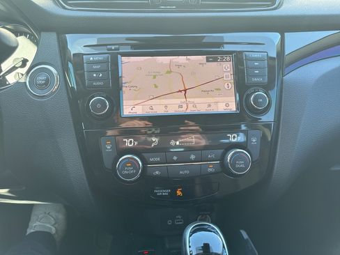 Certified 2022 Nissan Rogue Sport SL image 11