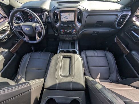 Used 2019 Chevrolet Silverado 1500 High Country w/ Technology Package AWD/4WD image 11