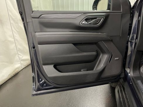 Used 2024 GMC Yukon XL SLT image 10