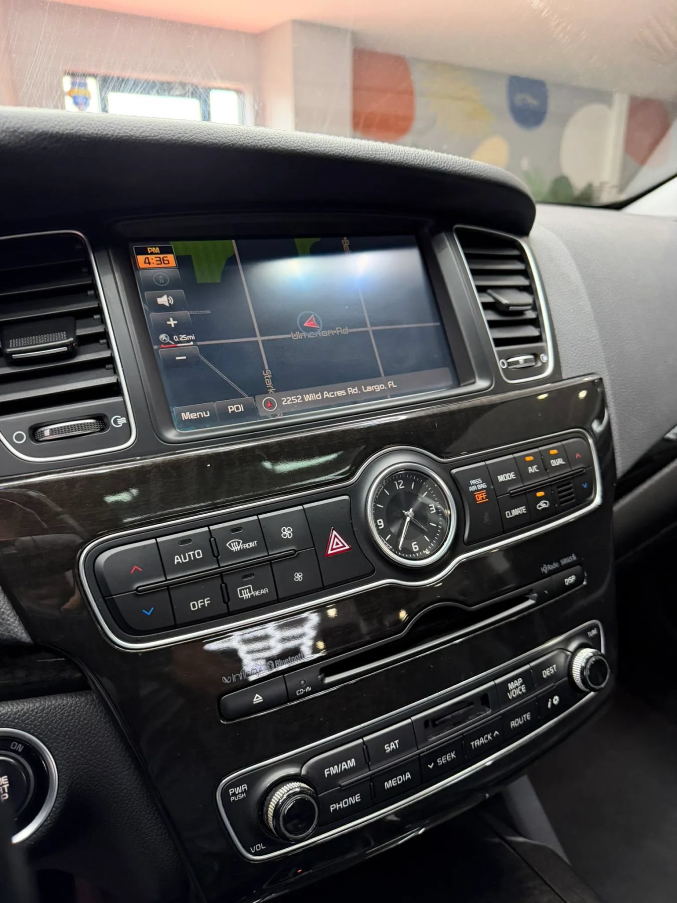 Used 2015 Kia Cadenza Premium w/ Technology Package FWD image 20