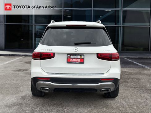 Used 2022 Mercedes-Benz GLB 250 4MATIC image 10