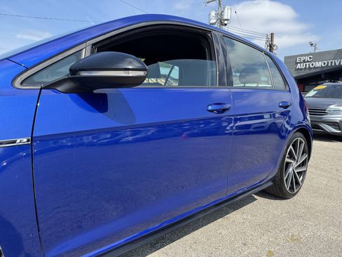 Used 2018 Volkswagen Golf 4-Door AWD/4WD image 11