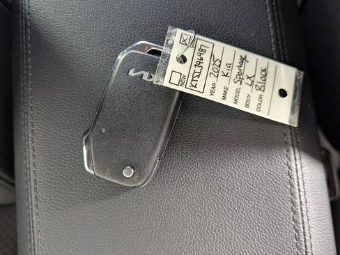 Used 2025 Kia Sportage LX image 26