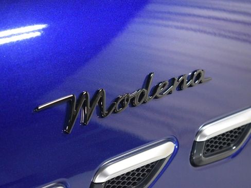 Used 2023 Maserati Grecale Modena AWD/4WD image 13