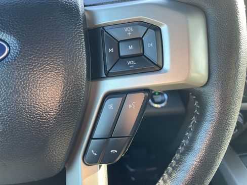 Used 2020 Ford F150 Lariat w/ Equipment Group 502A Luxury image 17