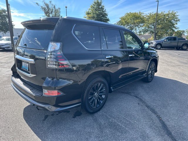 Used 2023 Lexus GX 460 Luxury w/ Sport Design Package AWD/4WD image 3