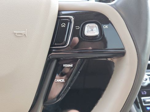 Used 2020 Lincoln Corsair Reserve w/ Appearance Package FWD image 13