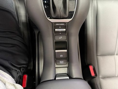 Used 2025 Honda HR-V EX-L image 40