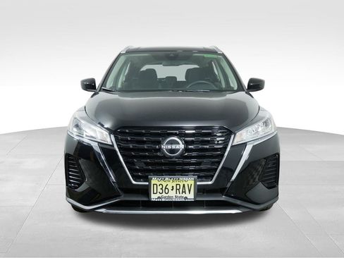 Used 2022 Nissan Kicks SV FWD image 3