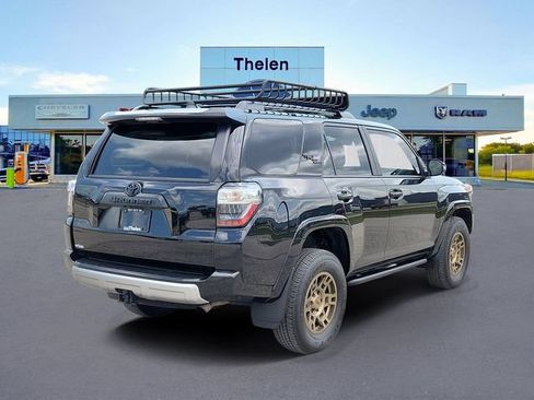 Used 2024 Toyota 4Runner TRD Off-Road Premium AWD/4WD image 5